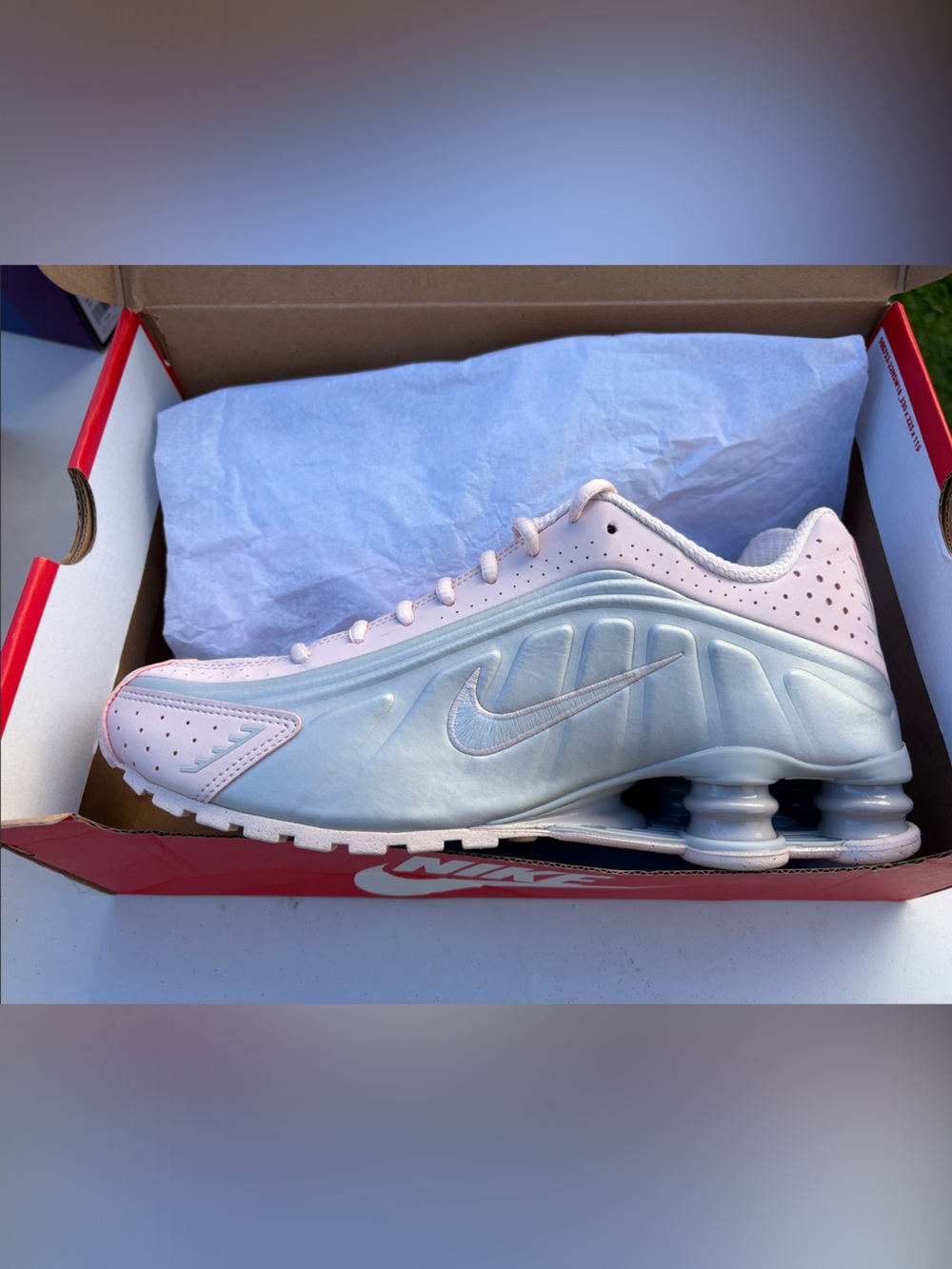 Nike SHOX R4 Women's 10.5 Barely Rose/Platinum Athletic Sneakers